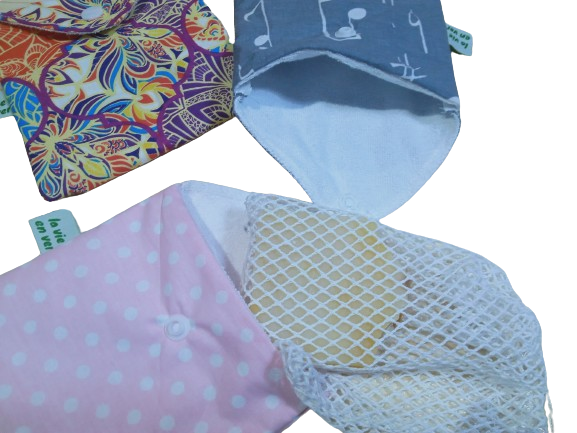 Pochette imperméable avec filet pour savon et shampoing solide